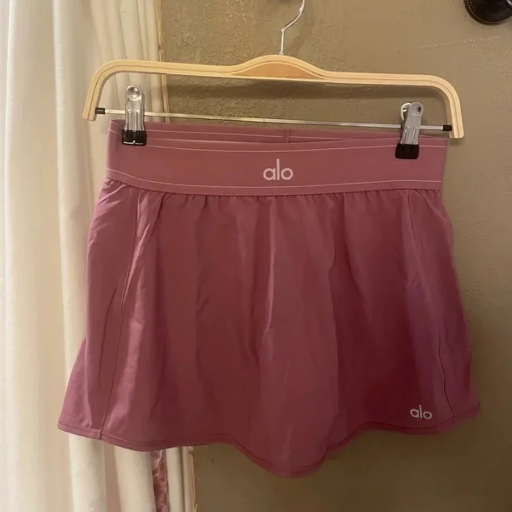 ALO YOGA Match Point Tennis Skirt Colors: Soft Mulberry Small NWT